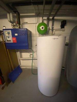 58/ Juli 2025 neuer Wärmetauscher - Boiler mit 200 Liter Fassungsvermögen - VIESSMANN Vitocell 100-V Typ CVAA