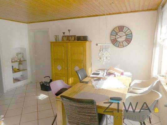 Essen, offen zur Küche