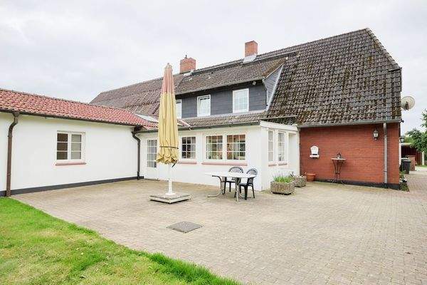 Rückansicht - virtuell aufgeräumt - Lütt Immobilien - Sasel