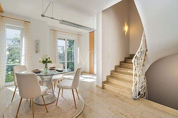 Beispielmöblierung Essdiele im Vorderhaus