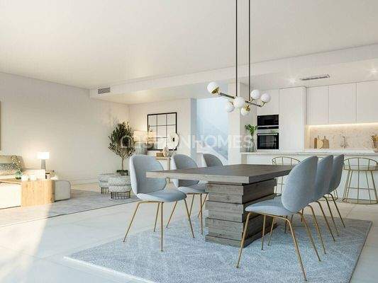 Marbella Townhouses in 5-Star Complex with Privileged Facilities