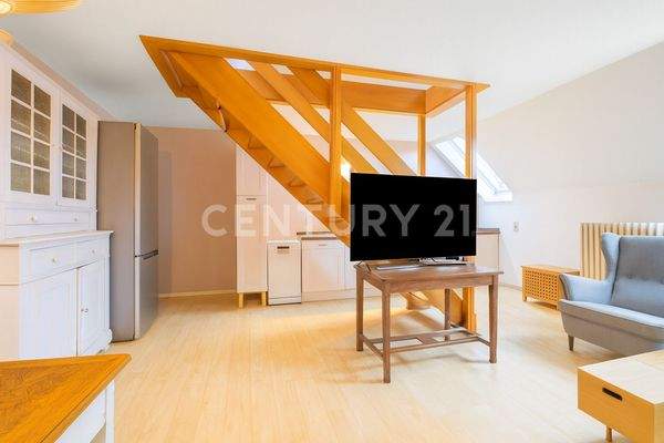 Wohnzimmer 3. OG (KI bearbeitet)