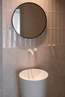 Kreta, Tavronitis: Zeitgenössisch eingerichtete Villa mit Pool zu verkaufen