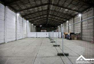 Blick in die Lagerhalle