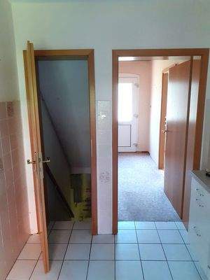 Von der Küche in den Keller