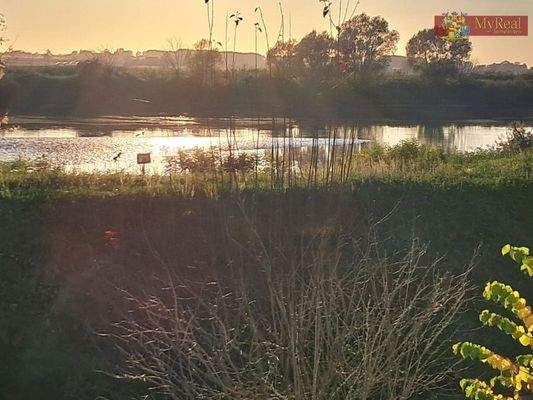 Blick von der Villa über den Fluß
