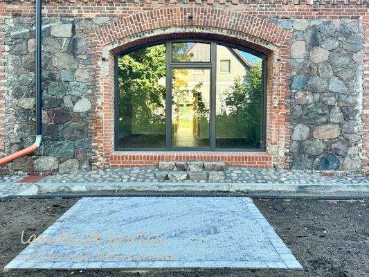 Terrasse auf der Westseite.jpg