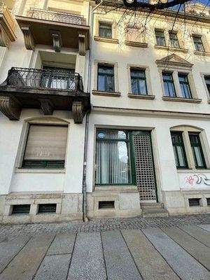 Gewerbe Straßenseite 