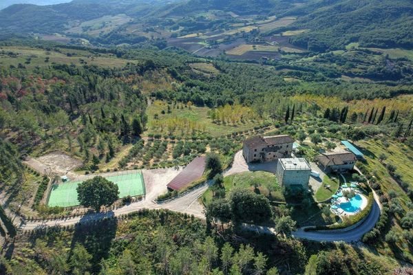 4-s586-aerial-view-of-property-La_Torre_di_Celle_