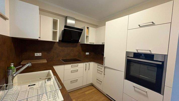 Neuwertige Einbauküche