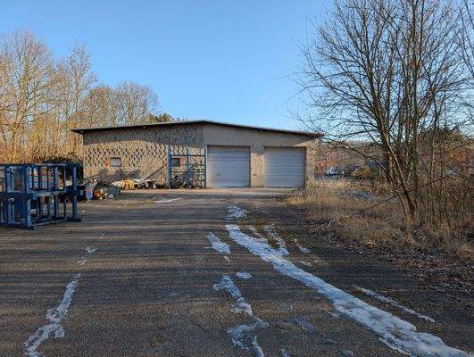 Garagegebäude Vorderanischt.jpg