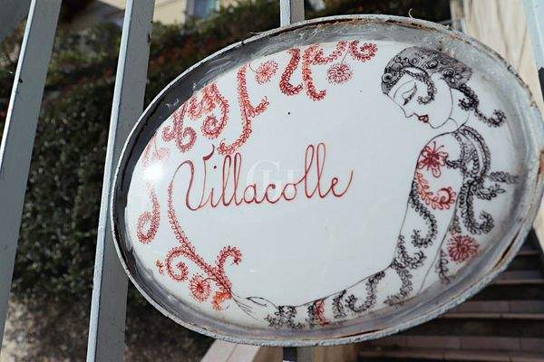 Particolare ingresso Villa