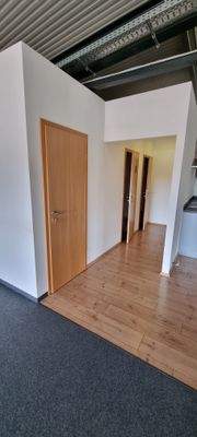 Zugang zum Serverraum / WC-Anlage