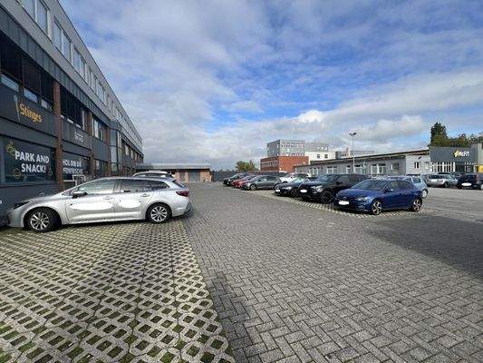 hauseigener Parkplatz