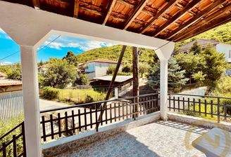 c7321484-a8e7-47cc-8a7d-31ea4a05a78a