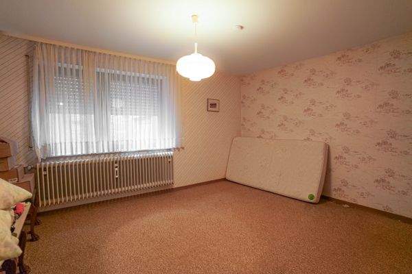 Wohneinheit 1, 2 ZKB EG - Schlafzimmer