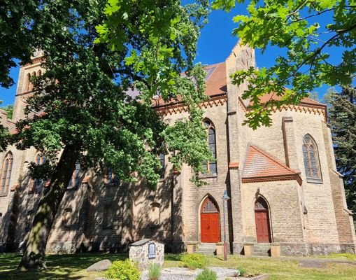 Kirche im Ort