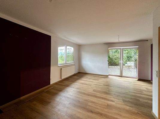 Wohnzimmer mit Terrassenzugang !