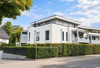 Außenansicht mit Tiefgarage