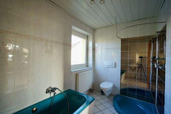 Badezimmer im Obergeschoss