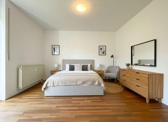 Schlafzimmer mit Beispiel Bodenbelag und Einrichtung