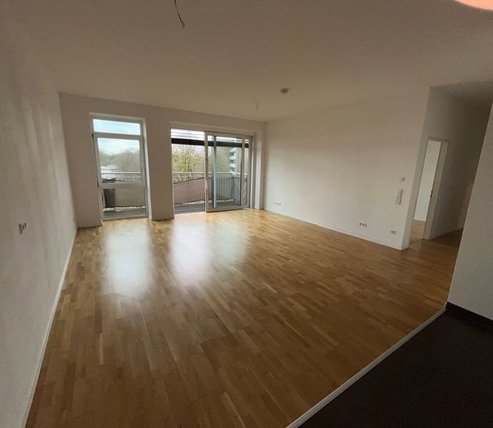 Gepflegte 3-Zimmer-Wohnung im 3. OG ( 100,05 m² ) mit offener Küche und Balkon im Zentrum von Moer