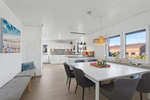 Küche und Essbereich 