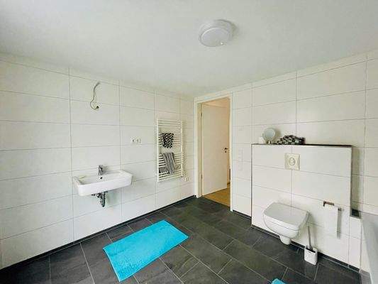 Badezimmer 2.jpeg