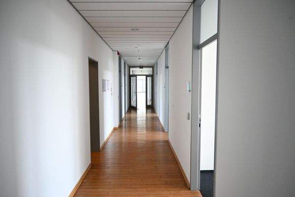 Flur zu den Einzelbüros