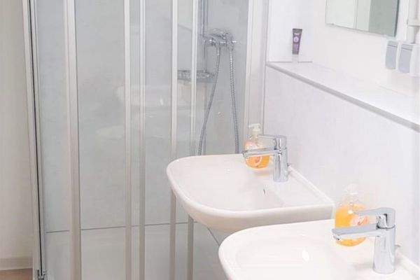 günstiges Zimmer in Stuttgart für Ihr Wohnen auf Zeit 1.jpg