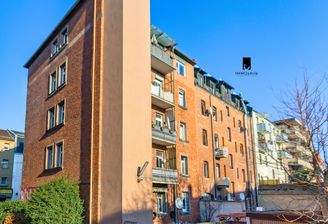 Ruhig gelegene Hofseite des Hauses mit Ansicht auf die Balkone