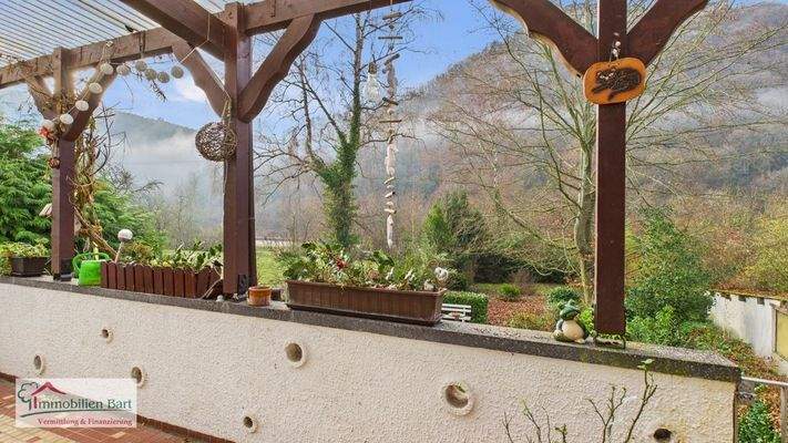 überdachte Terrasse