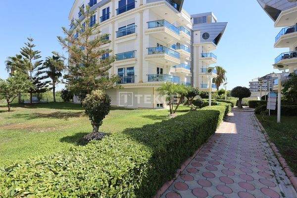 2-Bedroom Apartment in Antalya Konyaaltı with View