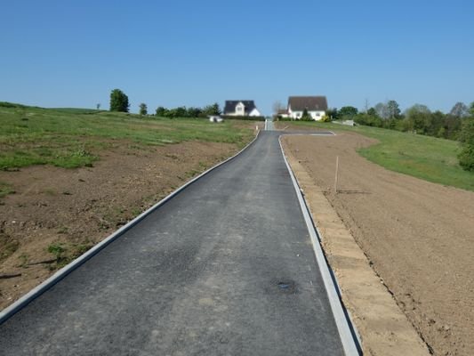 Straße Auenblick mit Wendehammer und Fußweg zum Platanenweg