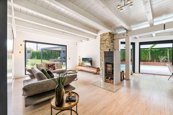 Wohnbereich mit Kamin