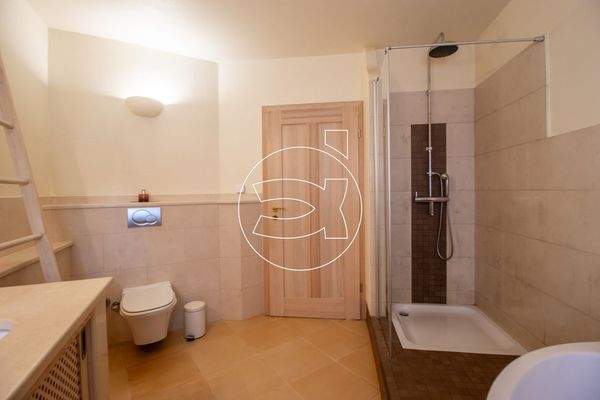 Großzügiges Anwesen