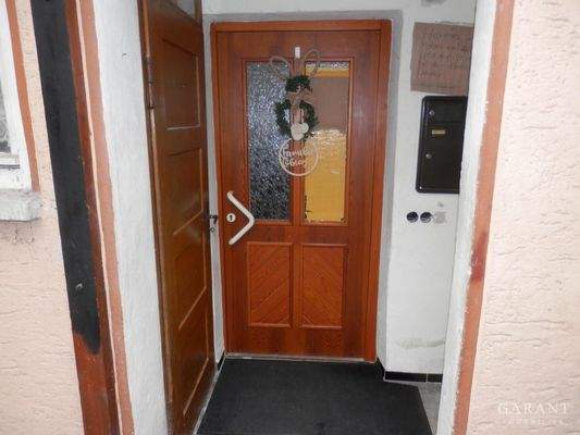 Überdachter Eingangsbereich