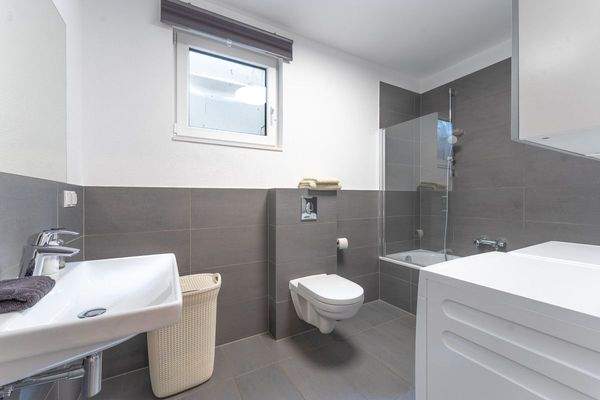 Badezimmer im Erdgeschoss