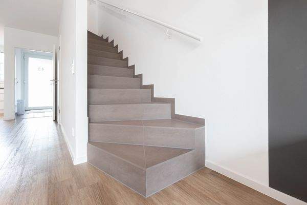 08_85 m__Lebensfreude_Treppe