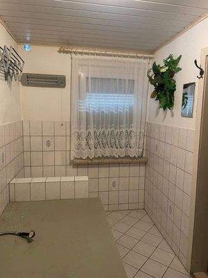 KG - Badezi mit Wanne