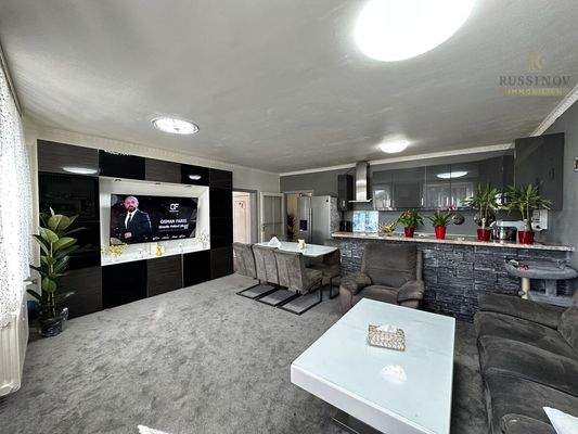 Küche mit Essbereich