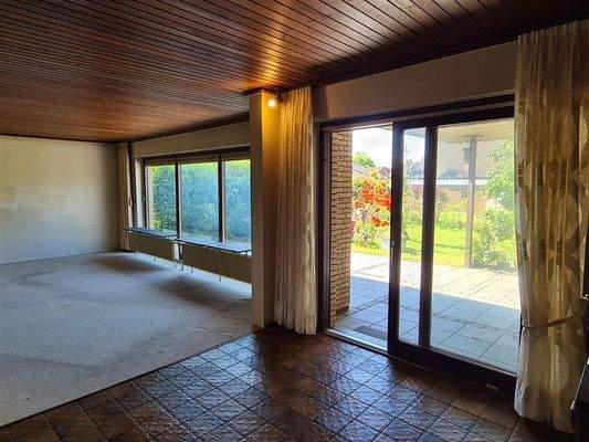 Wohn-Esszimmer mit Terrassenzugang