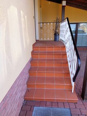 Treppenzugang Erdgeschoss.jpg