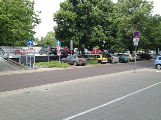Parkplätze am Objekt