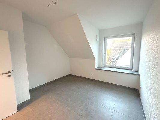 Leeres Dachgeschosszimmer