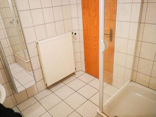 Badezimmer Ansicht 2