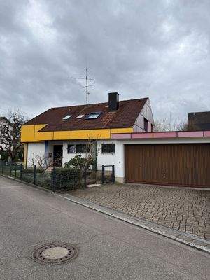 Frontsicht mit Garage.jpg