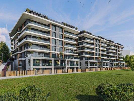 Apartments in İstanbul within a Complex with Facilities