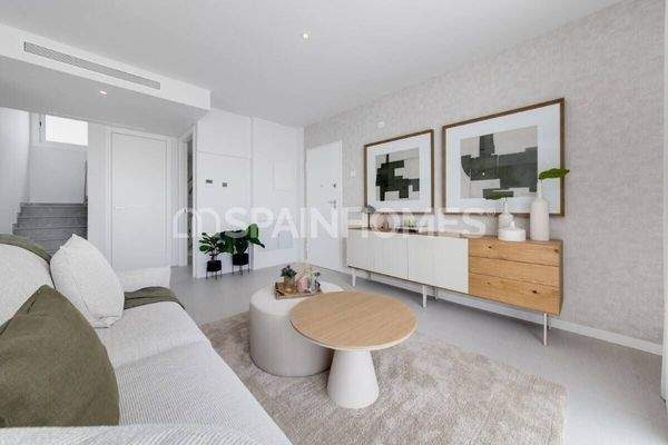 Villas Near City Center and the Beach in Mutxamel Alicante