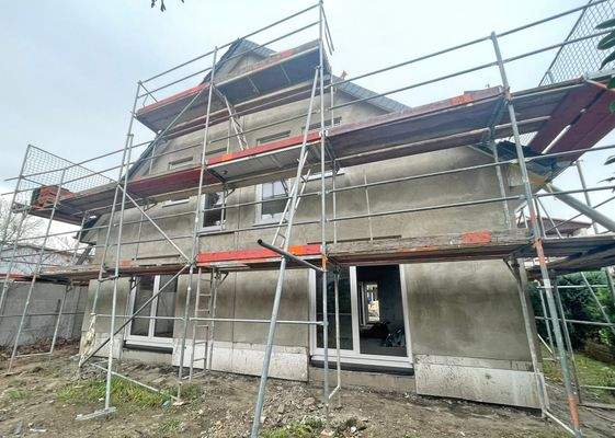 Hintere Ansicht mit Terrassen.jpg